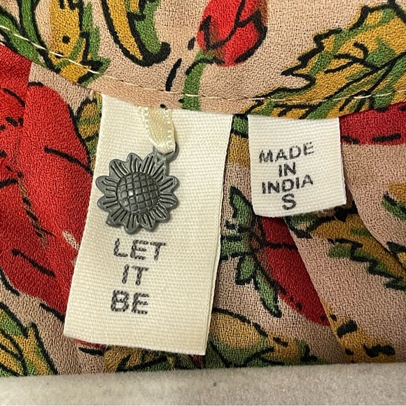 LET IT BE NWOT Sleeveless Floral Blouse - Picture 3 of 5